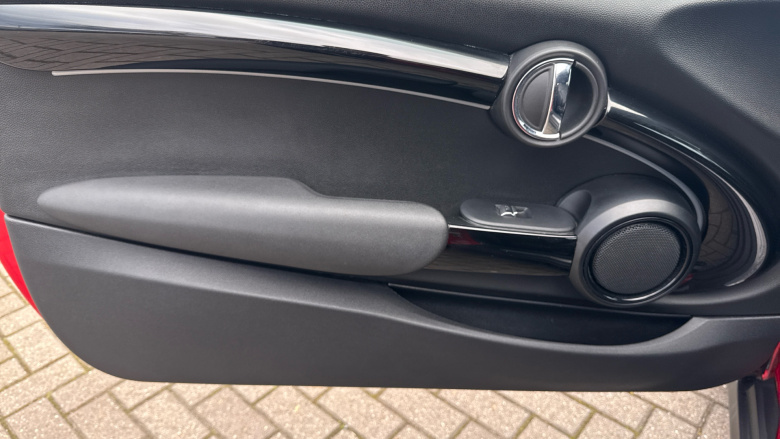 MINI Hatchback 135kW Cooper S Level 2 33kWh 3dr Auto Electric Hatchback